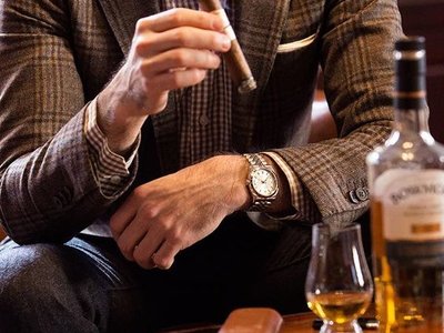 Nên uống kèm thức uống gì khi hút xì gà (cigar)?