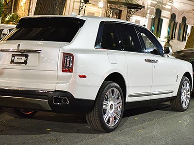 Rolls-Royce SUV siêu sang Cullinan đầu tiên về Việt Nam