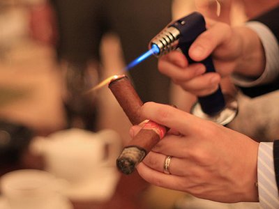 Hướng dẫn cách cách cắt xì gà bằng những dụng cụ cắt khác nhau