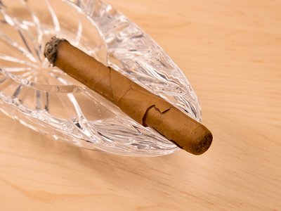 Nguyên nhân khiến cho điếu xì gà bị nứt