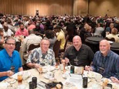 Sự kiện Big Smoke Saturday 2016: Bữa trưa với Oliva Cigar Co