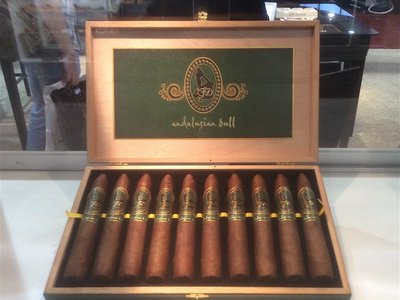 Tìm hiểu về xì gà 20 năm tuổi từ La Flor Dominicana
