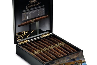 Toscano thông báo việc phát hành Duecento đã được chờ đợi từ lâu tại Hoa Kỳ