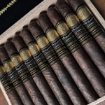 La Flor Dominica Oro Maduro số 5 hướng tới làn khói xanh của Dallas