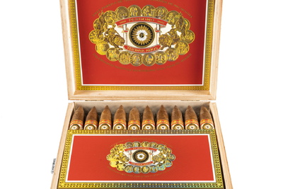Perdomo Chuyển Đổi Dòng 30th Anniversary Sang Đóng Hộp 20 Điếu