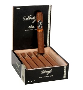 Xì Gà Davidoff Nicaragua Toro - Hộp 12 điếu