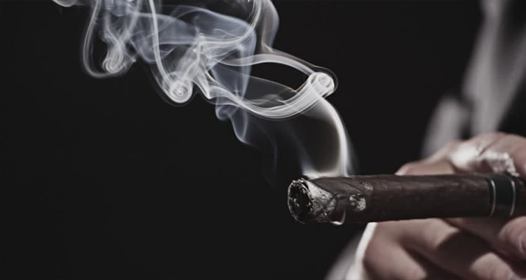 Khói xì gà và khói thuốc lá có gì khác biệt?