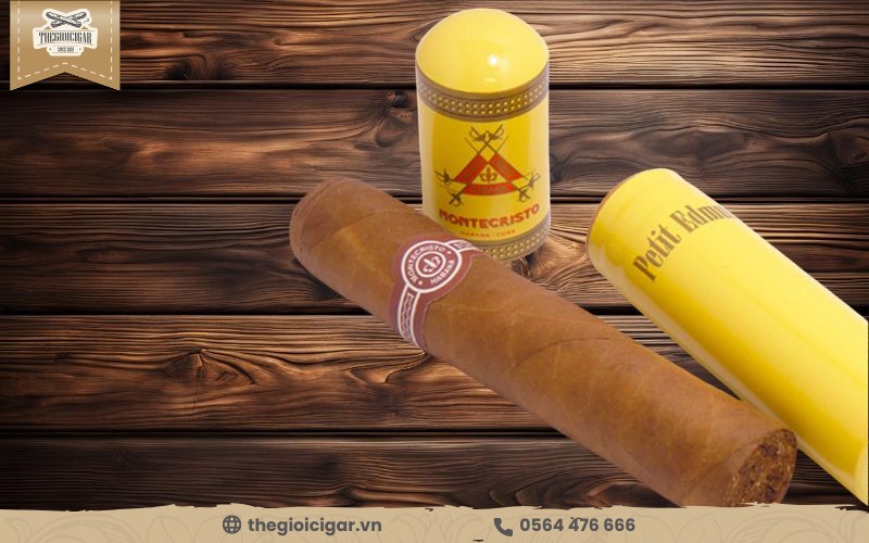 Cigar Montecristo Petit Edmundo Tubos với thiết kế nhỏ dễ mang theo