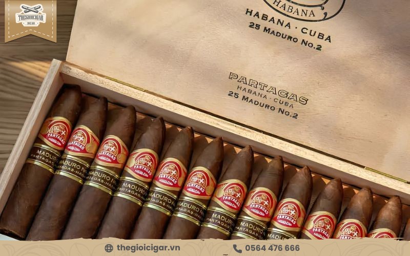 Xì gà Maduro No.2 kết cấu hoàn hảo và hương vị đặc trưng khó cưỡng