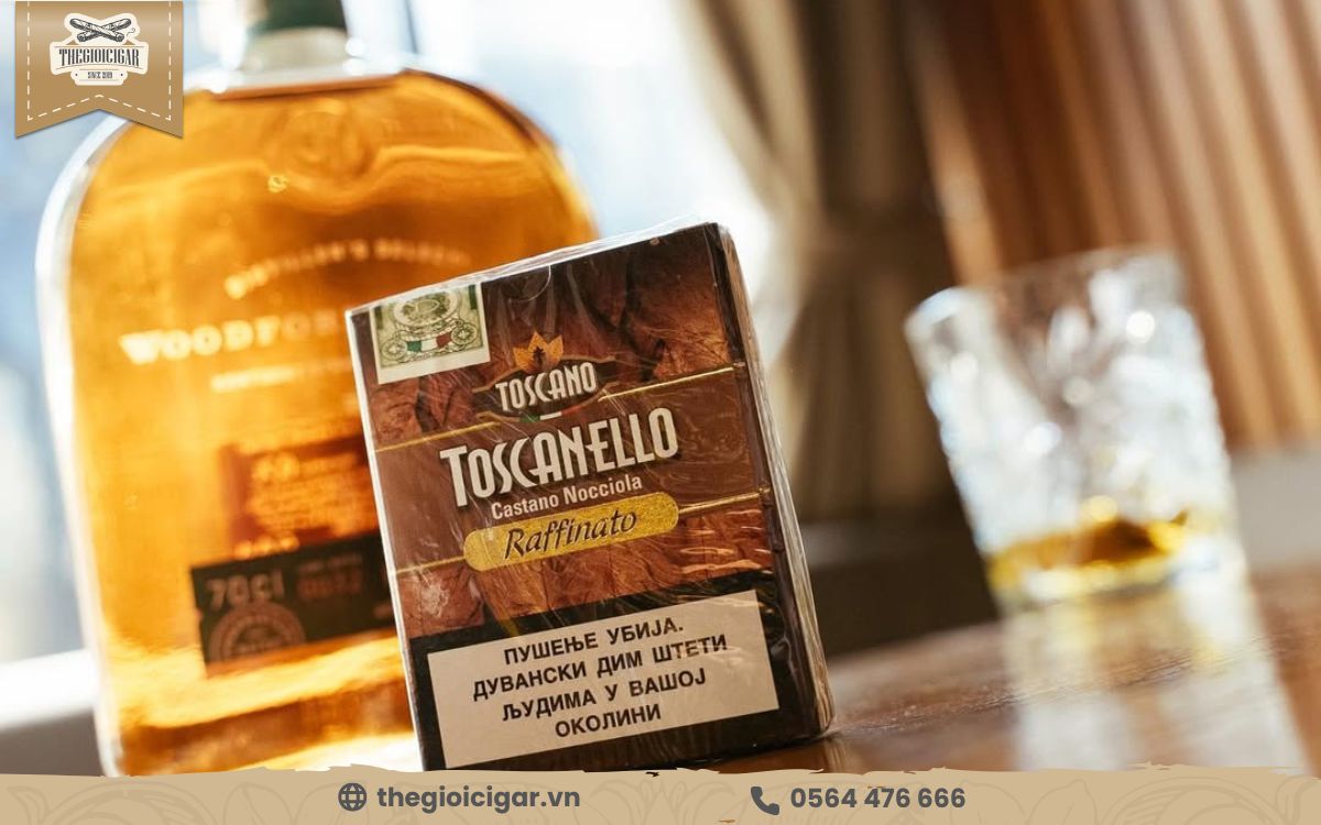 Toscanello Castano Raffinato phù hợp với những tín đồ tìm kiếm điếu cigar hương vị đậm đà Toscanello Castano Raffinato phù hợp với những tín đồ tìm kiếm điếu cigar hương vị đậm đà