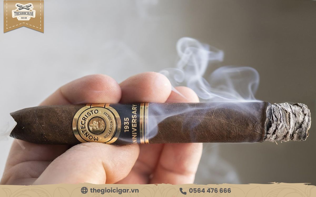Cigar Cuba Montecristo có mùi hương hảo hạng và đậm vị Xì gà thượng hạng Montecristo