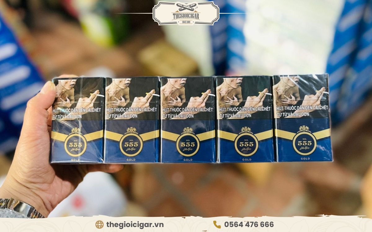 Giá thuốc lá 555 không cố định mà thay đổi theo từng thời điểm Giá thuốc lá 555 thay đổi theo thời điểm và xu hướng thị trường